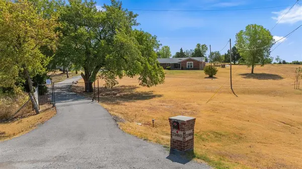21480 N Heidi DR, Edmond, OK 73012