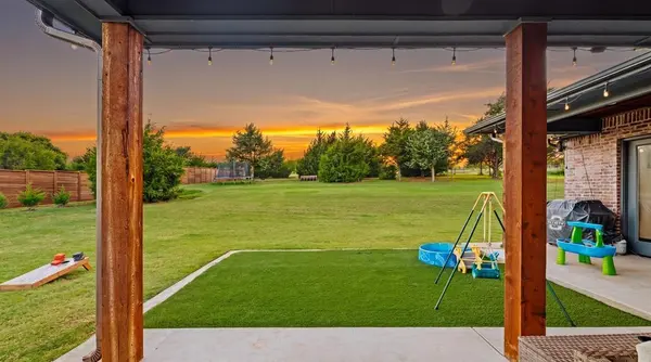 3261 Red Ridge DR, Blanchard, OK 73010