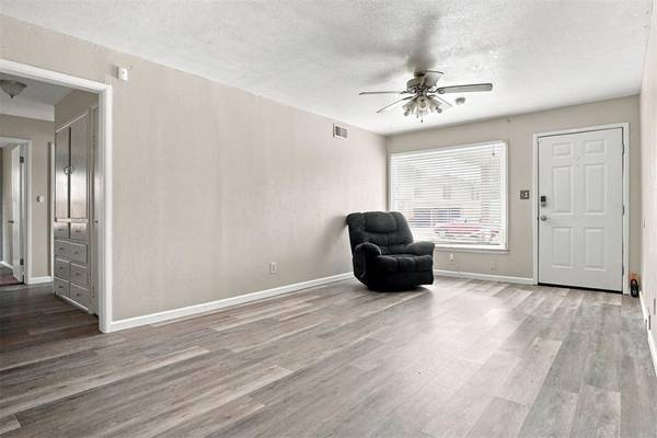 209 W Glenhaven DR, Oklahoma City, OK 73110