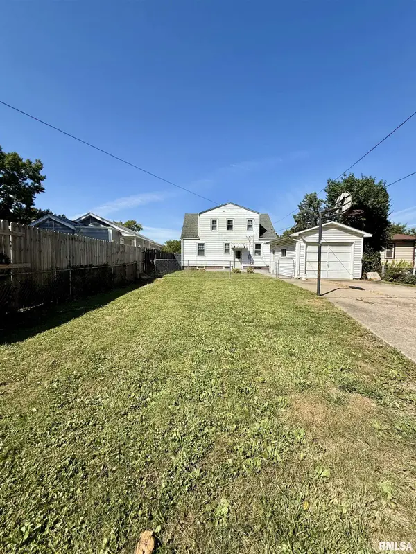2416 S 5TH ST, Springfield, IL 62703