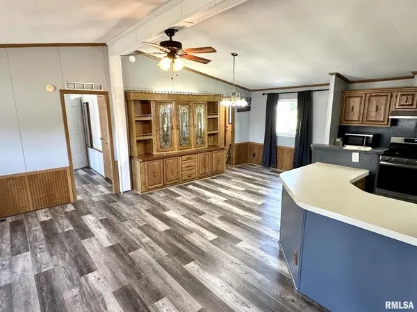 405 N SARATOGA ST, Ashland, IL 62650