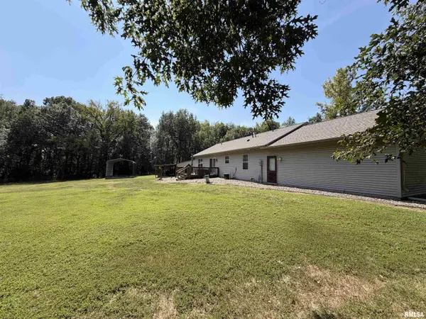 20611 E County Highway 22 HWY, Canton, IL 61520