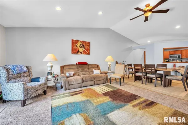 5213 W VALE CT, Peoria, IL 61607