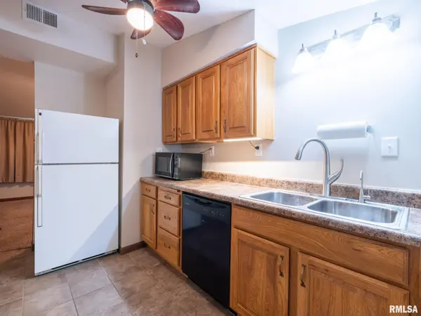 116 ORCHARD AVE, Pekin, IL 61554