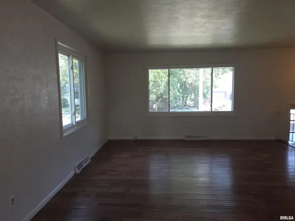 2608 W FREMONT ST, Peoria, IL 61605