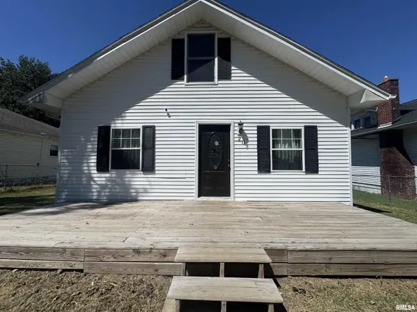203 MAPLE ST, Zeigler, IL 62999