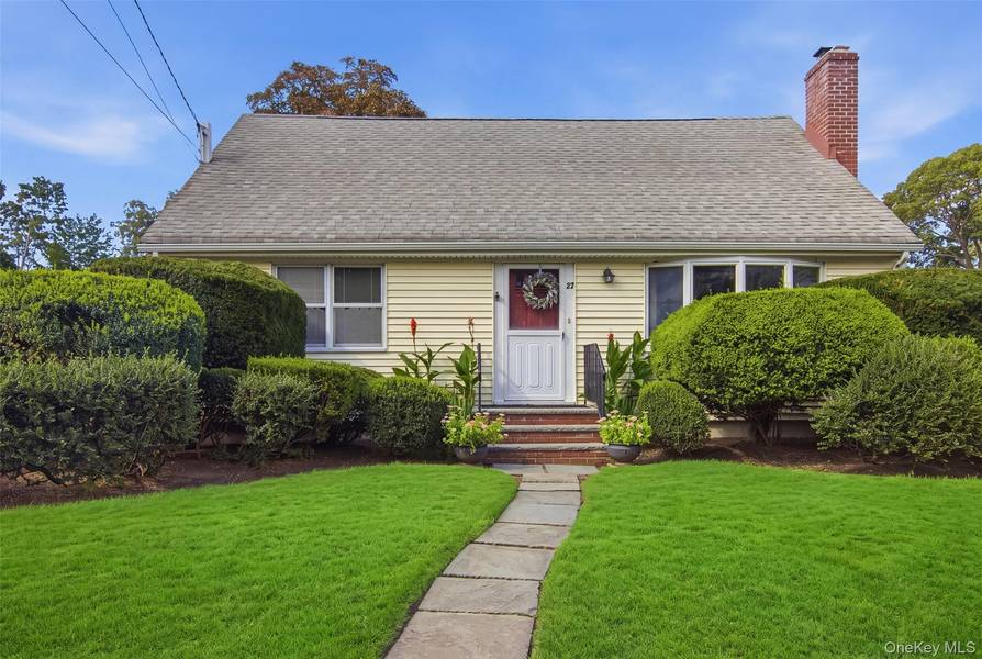 27 E 17th ST, Huntington Station, NY 11746