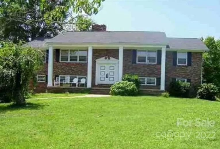 3100 Castle AVE, Hickory, NC 28601