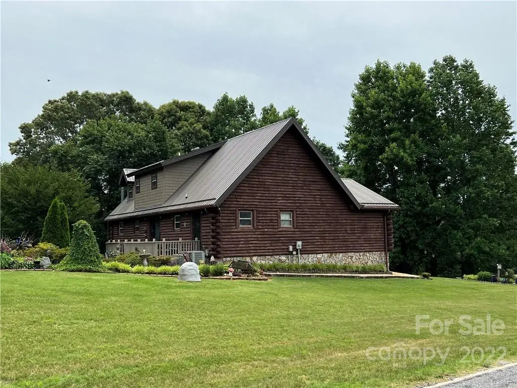 725 Pine Tree RD, Taylorsville, NC 28681