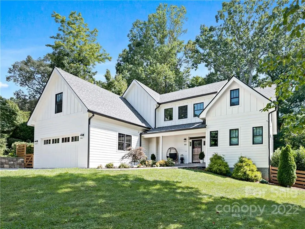 100 Ridge ST, Black Mountain, NC 28711