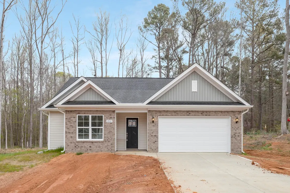 1514 Riveroaks LN, Lancaster, SC 29720