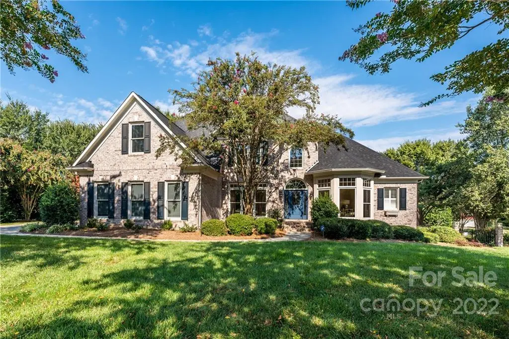 8200 Woodmont DR, Marvin, NC 28173