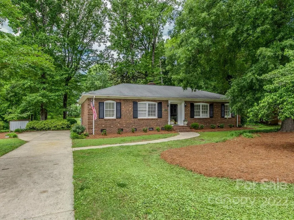 5823 Doncaster DR, Charlotte, NC 28211