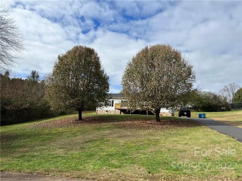 110 Eagles Nest LN, Valdese, NC 28690