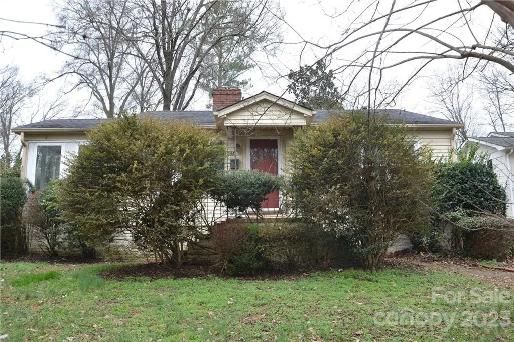 1040 Habersham DR, Charlotte, NC 28209