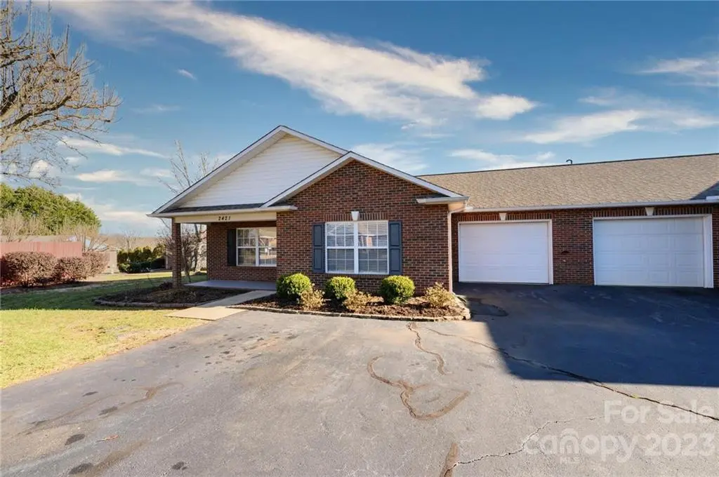 2421 23rd Street DR NE, Hickory, NC 28601
