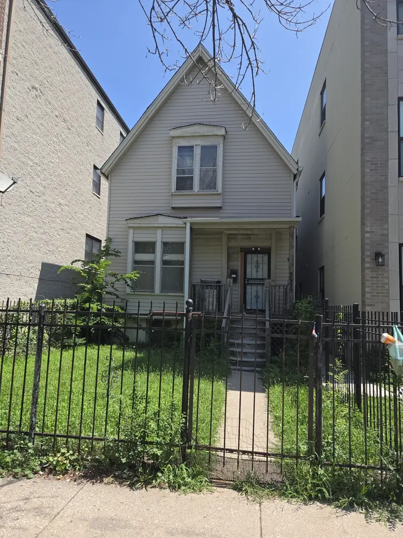 3935 S Indiana AVE, Chicago, IL 60653