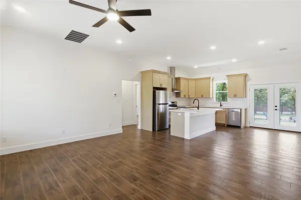 Address not disclosed, Rockdale, TX 76567