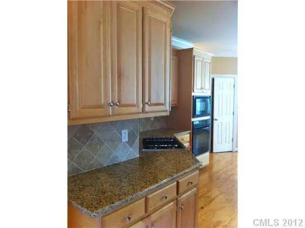 9645 Chaumont LN, Charlotte, NC 28277