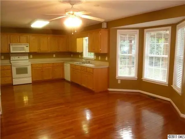 6013 Charlton Oaks DR, Waxhaw, NC 28173