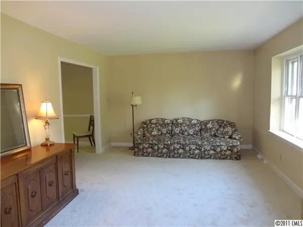 1449 Fox Run DR, Charlotte, NC 28212