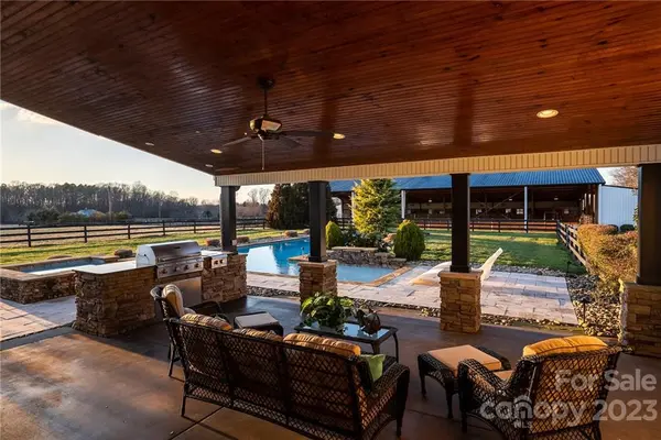 9990 Nc 801 Hwy HWY, Mt Ulla, NC 28125
