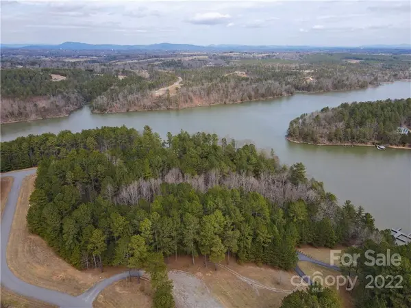 304 Harbor Watch DR, Connelly Springs, NC 28612