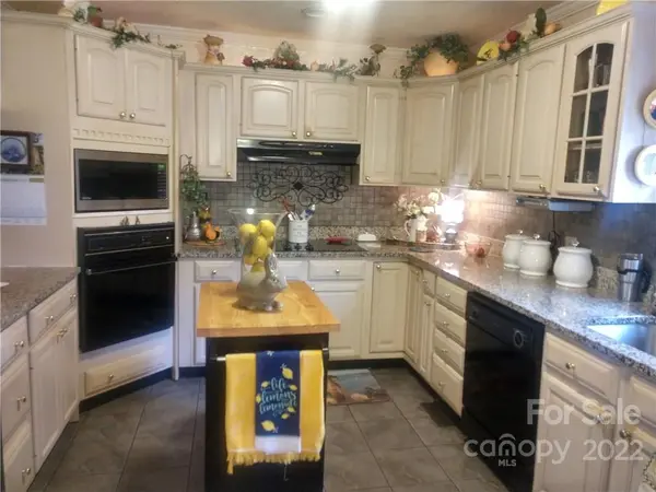 203 Oak Forest DR, Forest City, NC 28043
