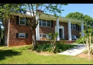 3100 Castle AVE, Hickory, NC 28601