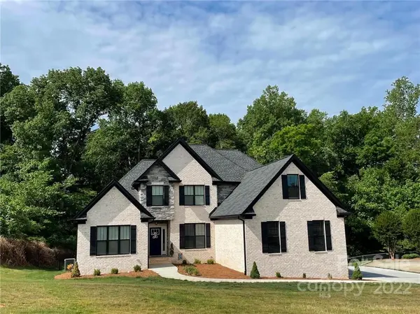 2009 Silvertip CT, Belmont, NC 28012