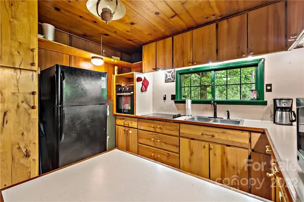 57 Geneva DR, Marion, NC 28752