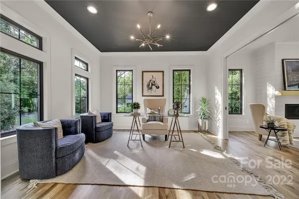 536 Marsh RD, Charlotte, NC 28209
