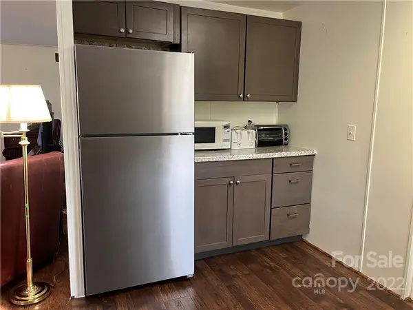 207 Cranbrook CIR, Hendersonville, NC 28792