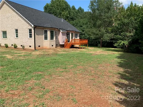 2304 James Way DR, Statesville, NC 28625