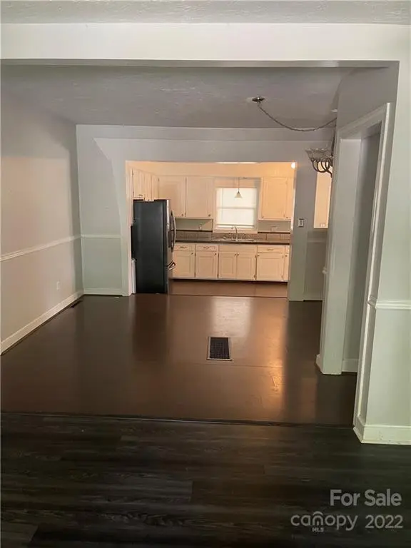 122 34th ST, Hickory, NC 28601