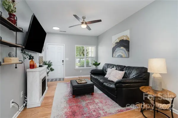 2085 Shady Pond DR, Lake Wylie, SC 29710