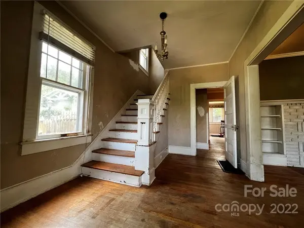 25 Pennsylvania AVE, Canton, NC 28716