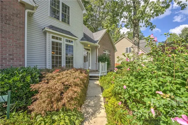 29 Wyntree DR, Asheville, NC 28803