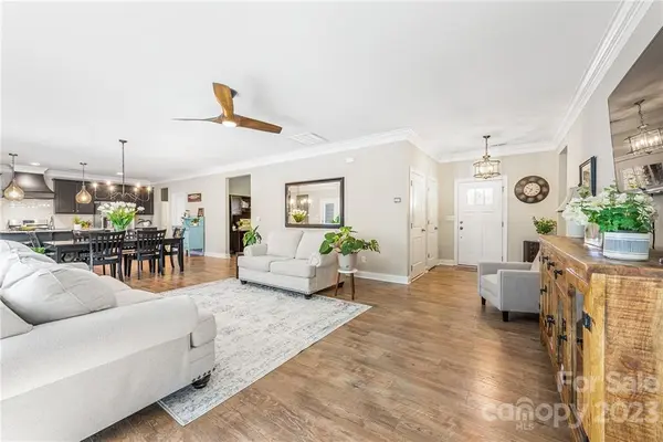 221 Logan Crossing DR, Davidson, NC 28036