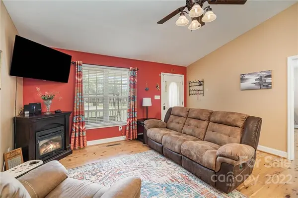 650 Mt Hope Church RD, Salisbury, NC 28146