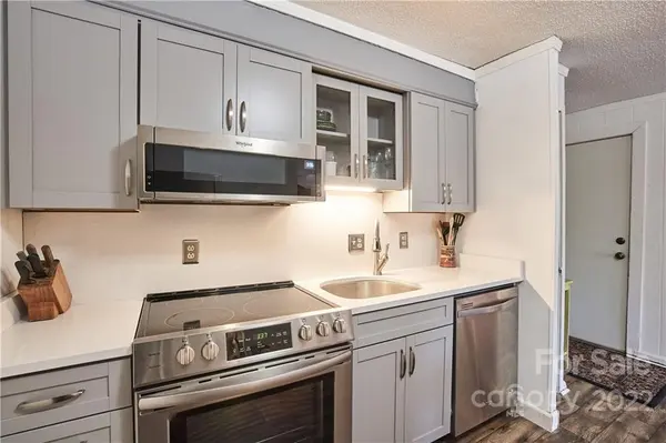 378 Skyleaf DR #A7, Sugar Mountain, NC 28604
