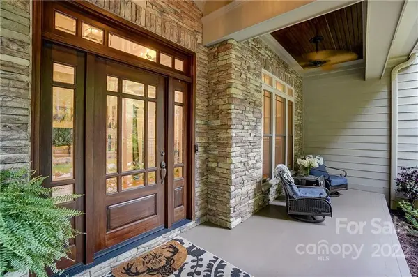 109 Hawksnest LN, Mooresville, NC 28117