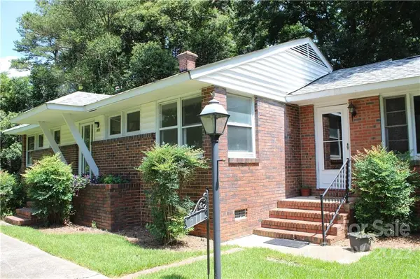 511 Rutland DR, Charlotte, NC 28217