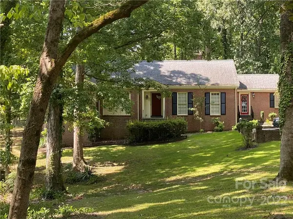 913 Forest DR, Lancaster, SC 29720