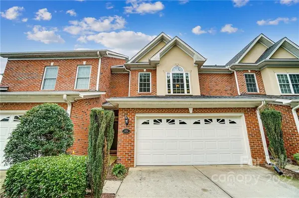 615 Crosswater LN, Fort Mill, SC 29708