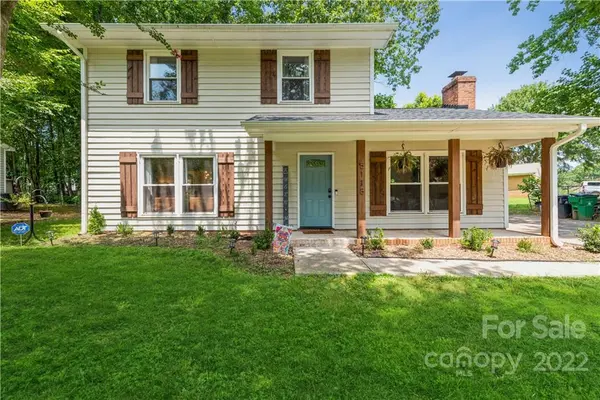 5118 Prestwick LN, Charlotte, NC 28212