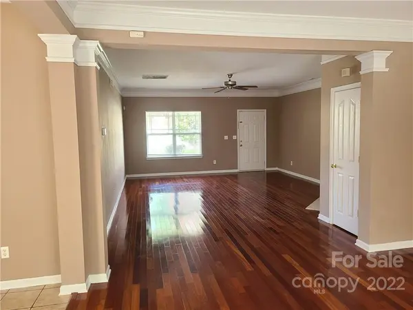 5437 Stowe Derby DR, Charlotte, NC 28278