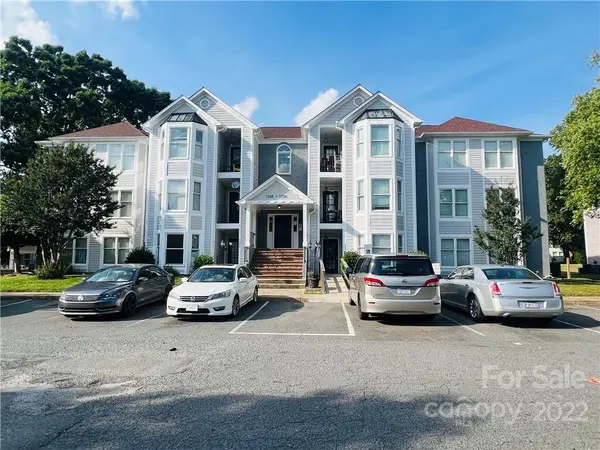 7360 Rose Terrace CT, Charlotte, NC 28215
