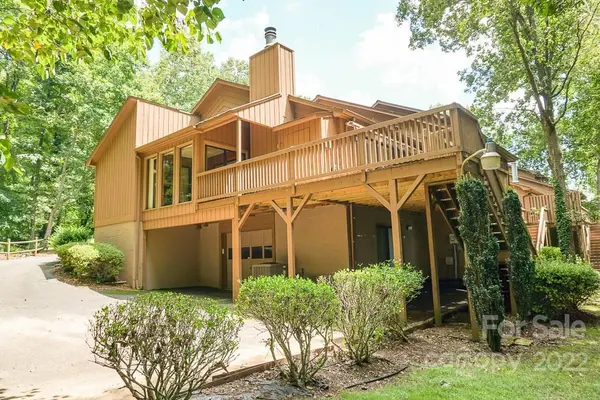 1779 12th ST NE, Hickory, NC 28601