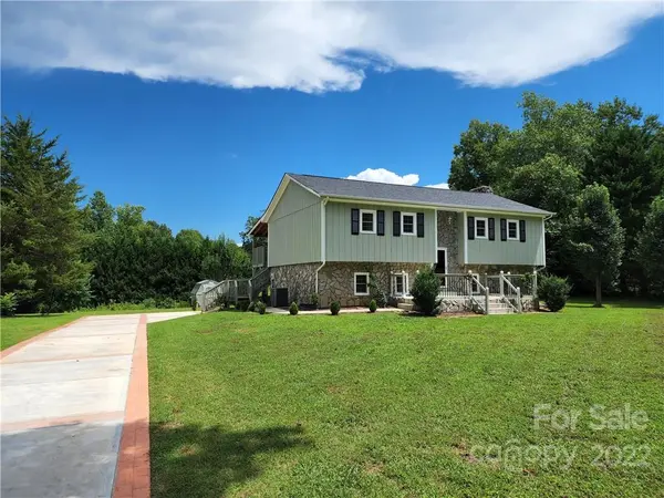 1919 Tucker ST, Hickory, NC 28601